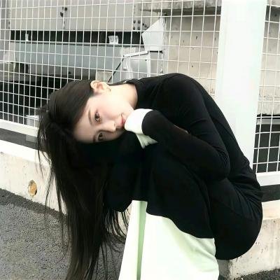 庭怨森森